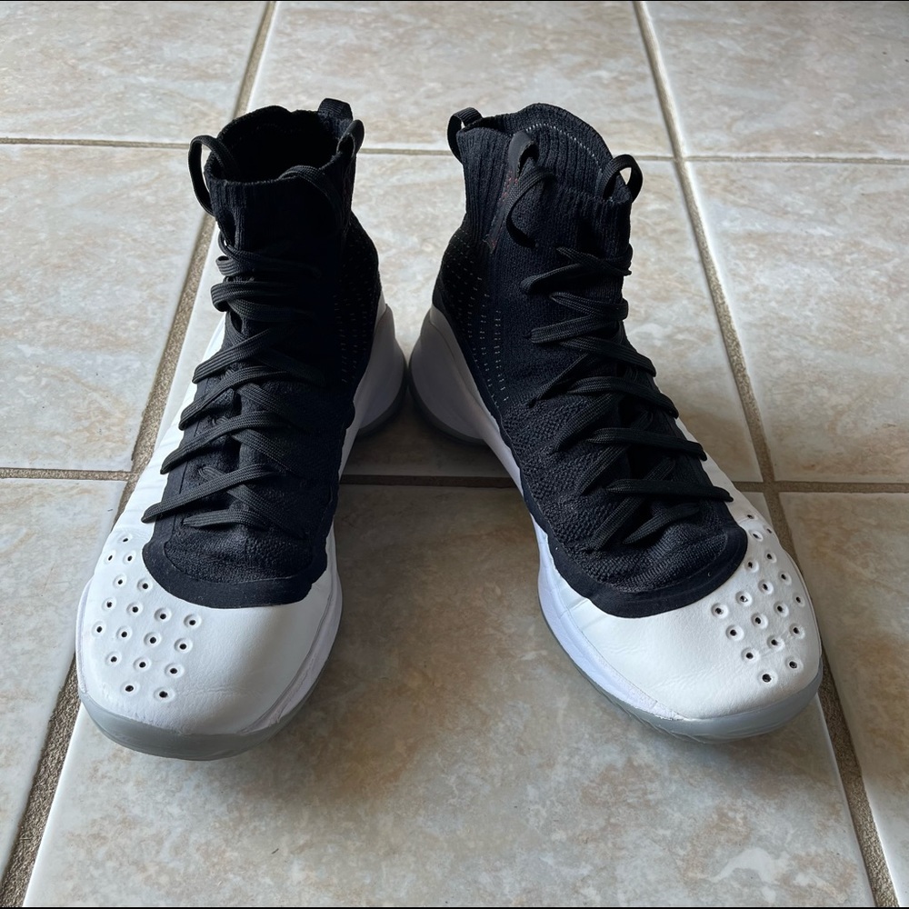 Curry 4 boys sz 6.5Y